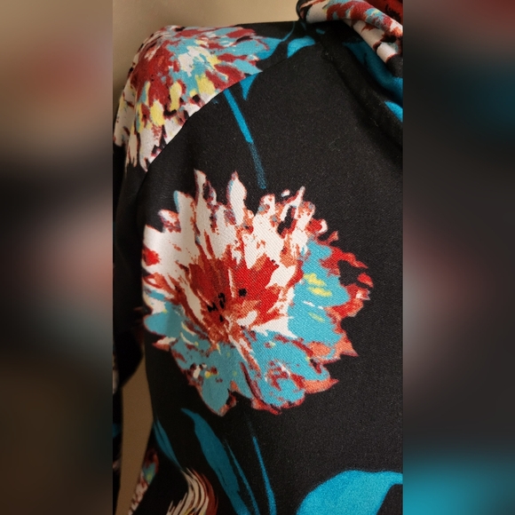 Lildy Super Soft Hoodie Sweatshirt Black Floral Size Small/Medium Turquoise Red - Picture 6 of 9